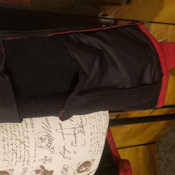 COPY - Brick Red and Black sweat jack with faux fur lining. Sz XL - Picture 6 of 8